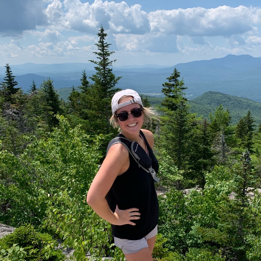 Meet your Posher, Olivia